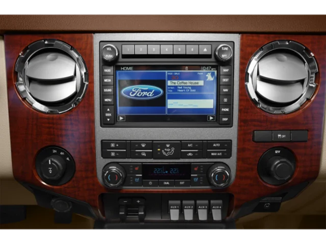 Used 2015 Tuxedo Black Metallic Ford Lariat image 7