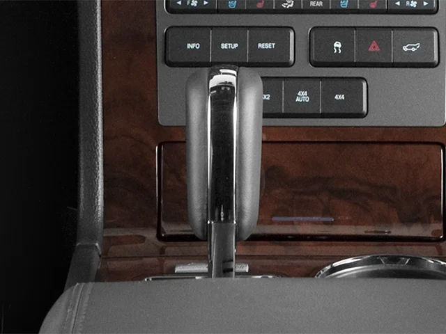 Used 2014 Black Lincoln Base image 8