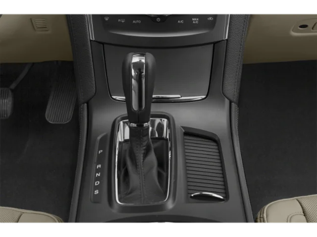 Used 2015  Lincoln base image 11