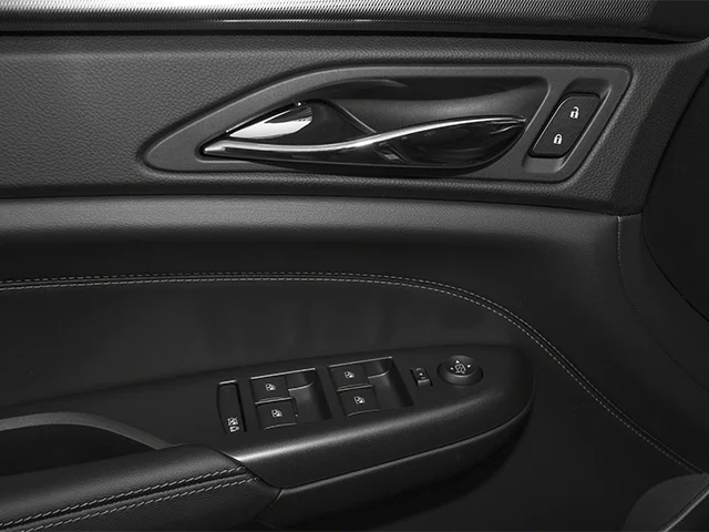 Used 2013  Cadillac Luxury Collection image 20