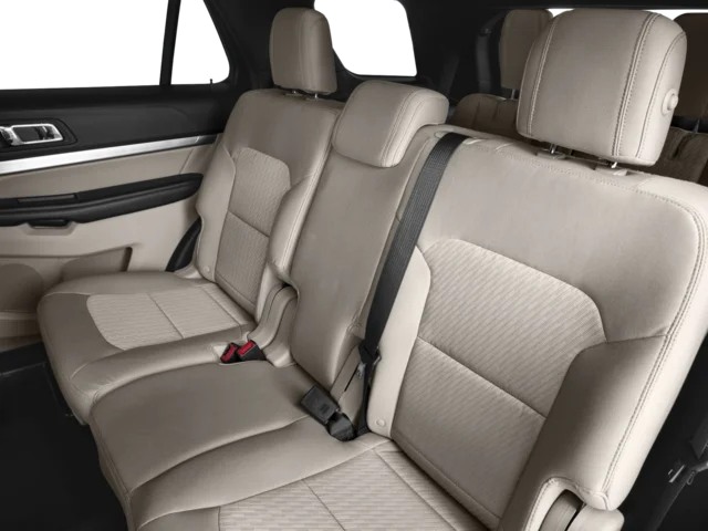 Used 2017  Ford Base image 14