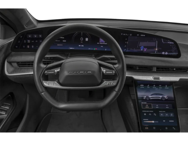 Used 2024  Lucid Pure image 6