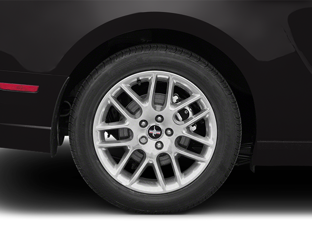 Used 2013 Gray Ford V6 image 9