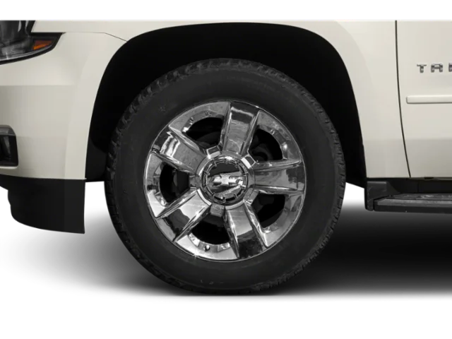 Used 2015 WHITE DIAMOND TRICOAT Chevrolet LTZ image 9