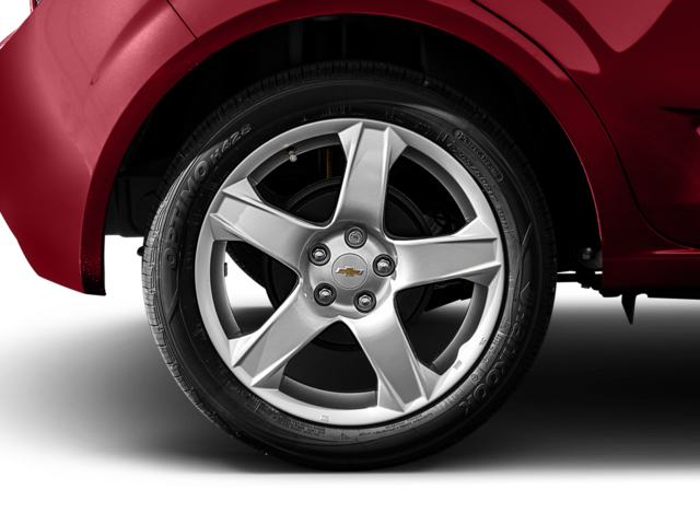 2016 Chevrolet Sonic LT - Photo 14
