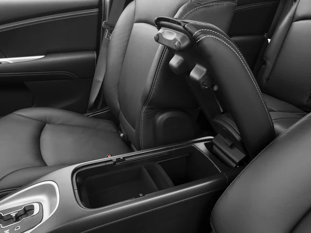 Used 2016 Black Dodge R/T image 15