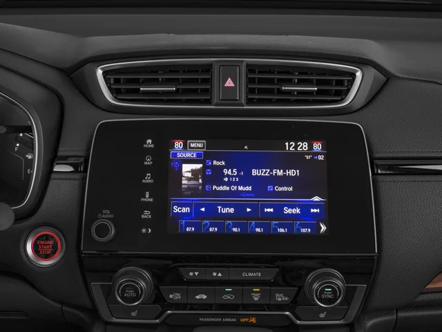 Used 2018 Lunar Silver Metallic Honda Touring image 13