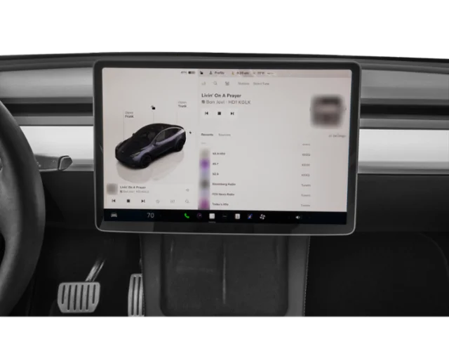 Used 2024  Tesla Performance image 9