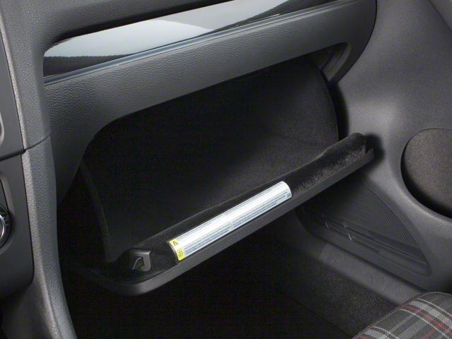 Used 2010  Volkswagen Base image 16