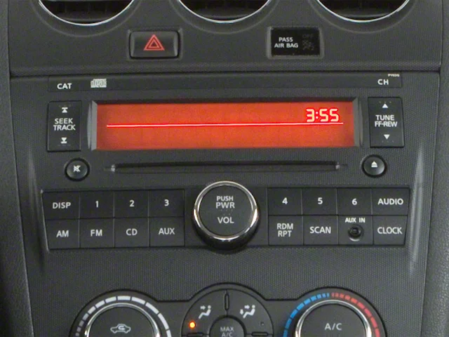 Used 2010  Nissan 2.5 S image 10