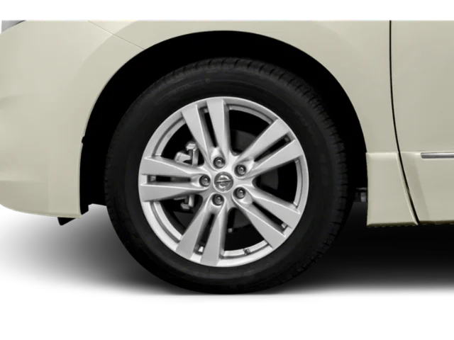 Used 2015 Silver Nissan 3.5 SV image 9