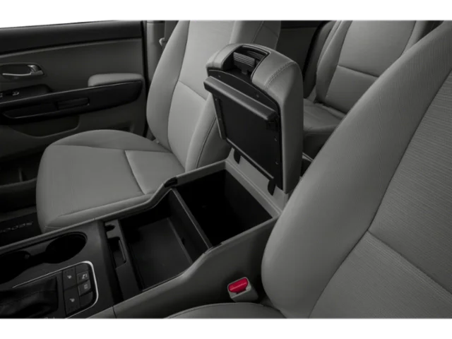 Used 2018 White Kia LX image 16