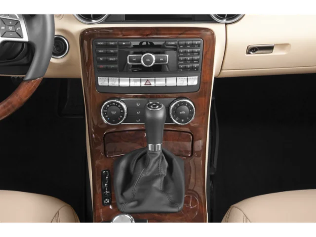 Used 2015  Mercedes-Benz SLK 350 image 11
