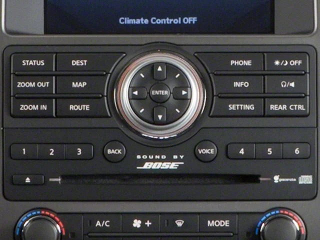 Used 2013 White Nissan Platinum image 7