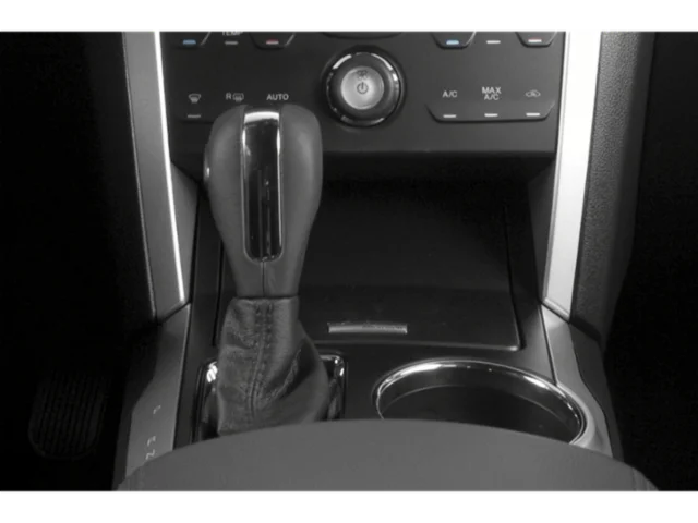 Used 2015  Ford XLT image 10