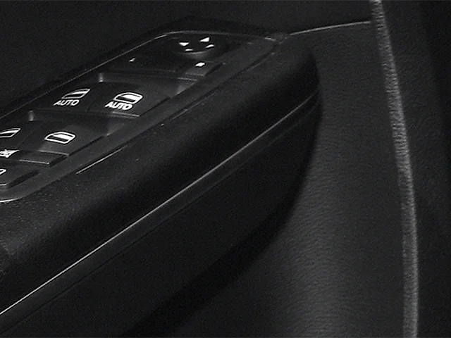 Used 2014 Black Chrysler base image 16