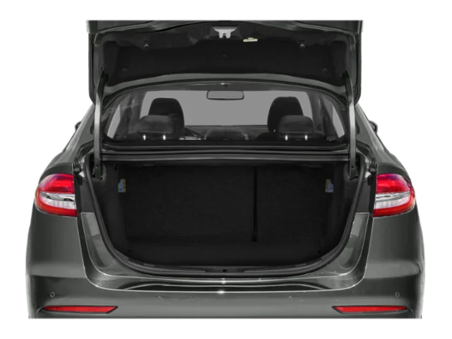 Used 2020 Silver Ford SE image 14