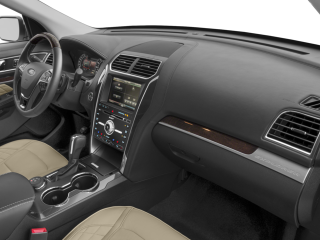 Used 2016 White Platinum Metallic Tri-Coat Ford Platinum image 16