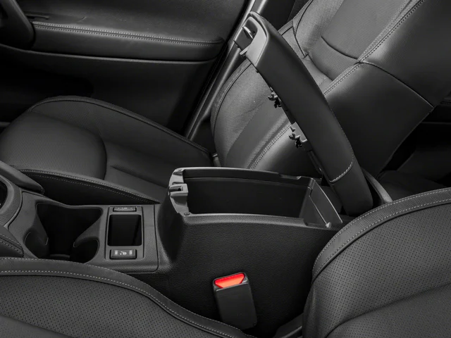 Used 2018 White Nissan SL image 13