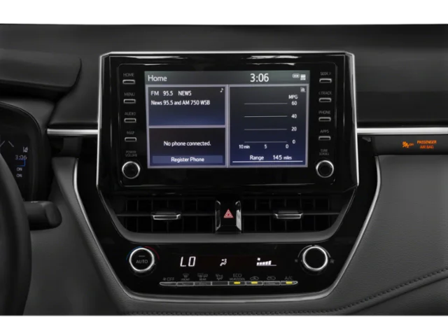 Used 2021  Toyota SE image 10