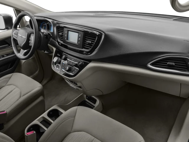 Used 2017 Brilliant Black Crystal Pearlcoat Chrysler Touring image 13