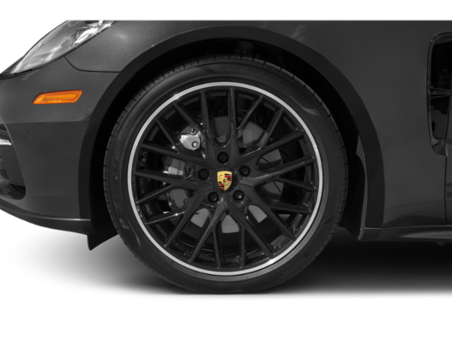 Used 2018  Porsche 4 image 11