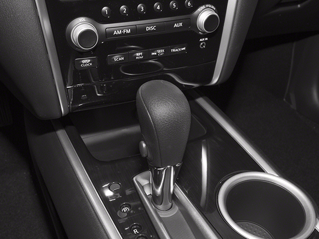 Used 2014 Red Nissan Platinum image 14