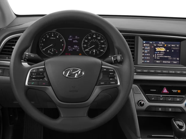 Used 2017 Electric Blue Metallic Hyundai SE image 4