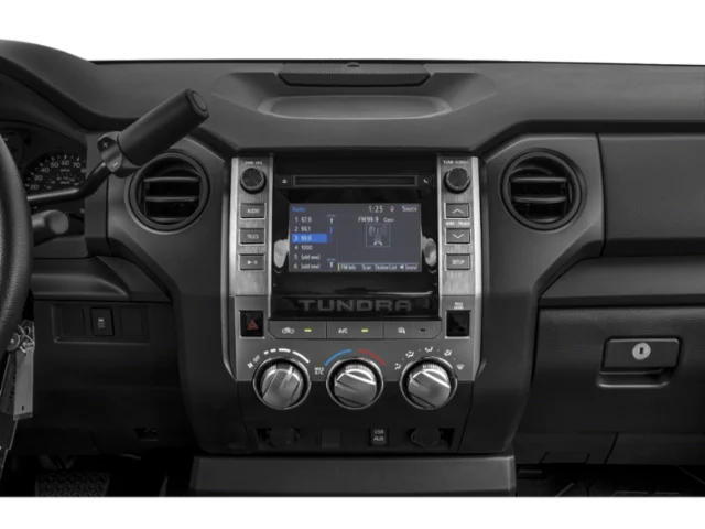 Used 2019 White Toyota SR image 16