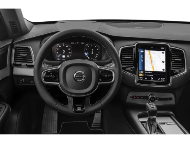 Used 2020 White Volvo T5 R-Design image 4