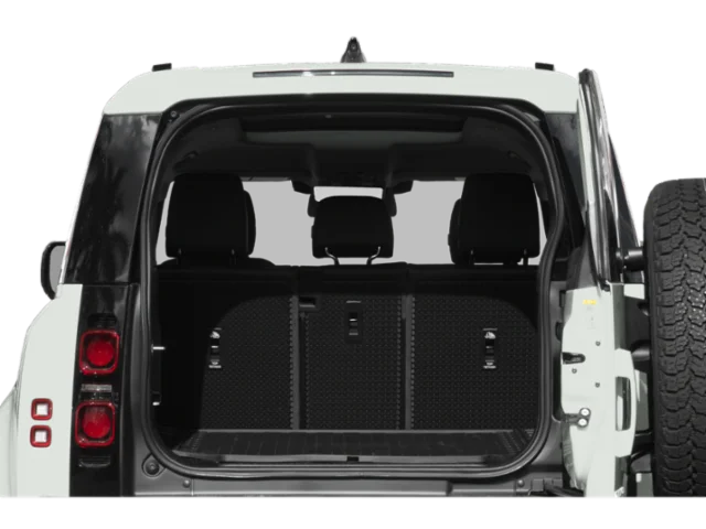 Used 2022 White Land Rover S image 8