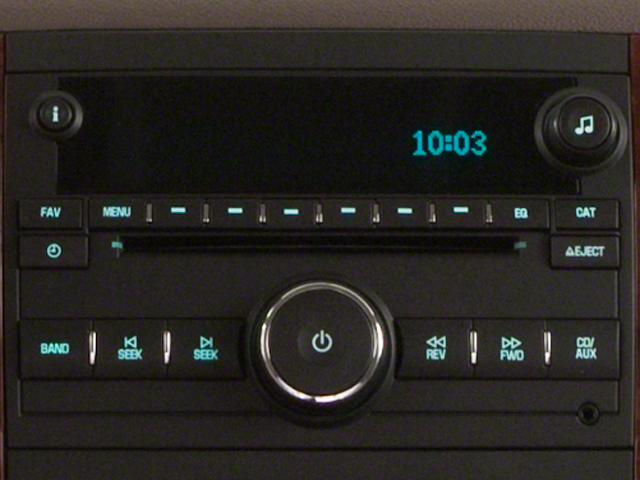 Used 2010 Sheer Silver Metallic Chevrolet LT image 8