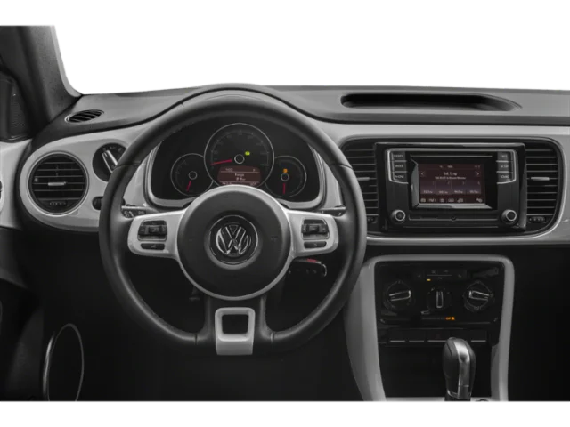 Used 2019 Tornado Red/Black Roof Volkswagen SE image 4
