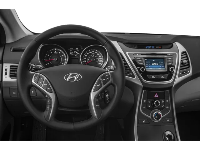 Used 2015 Red Hyundai SE image 4