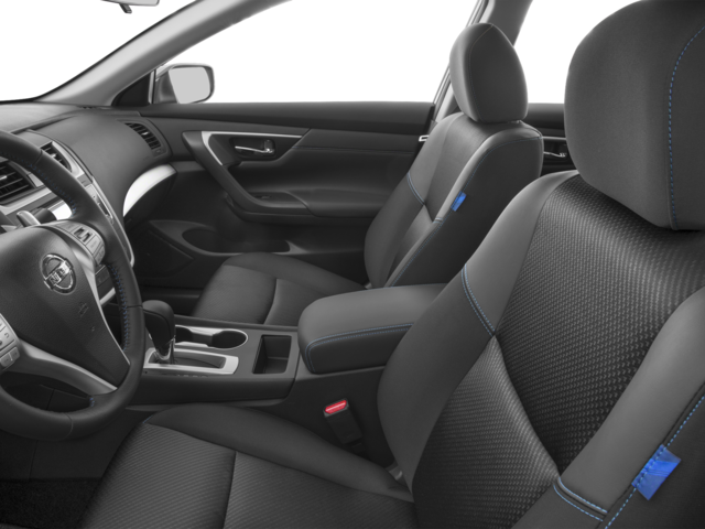 Used 2017 Super Black Nissan 2.5 SR image 6