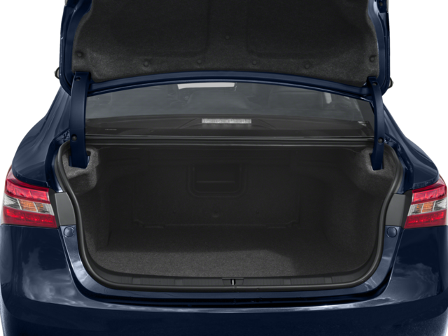 Used 2016 Blizzard Pearl Toyota XLE Plus image 9