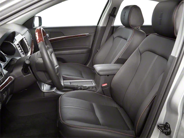 Used 2010 Silver Lincoln Base image 6