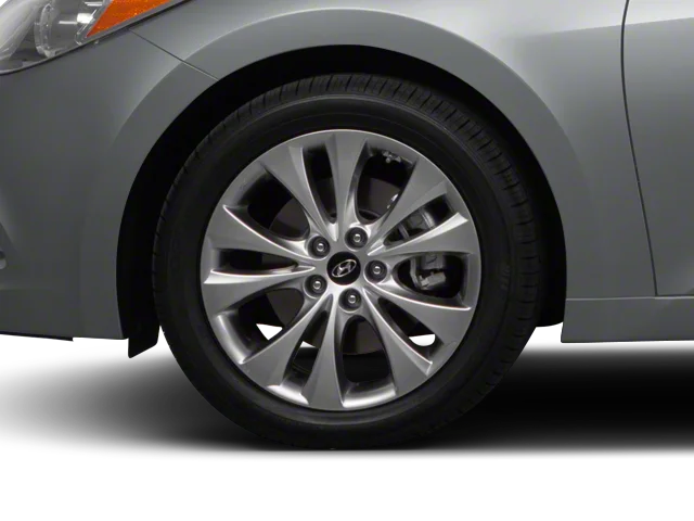Used 2013 Smoke Gray Metallic Hyundai Base image 15