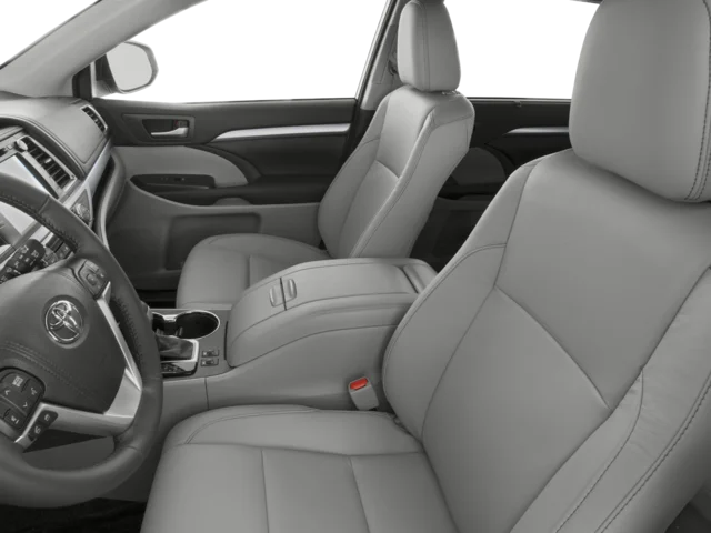 Used 2016 White Toyota XLE V6 image 6