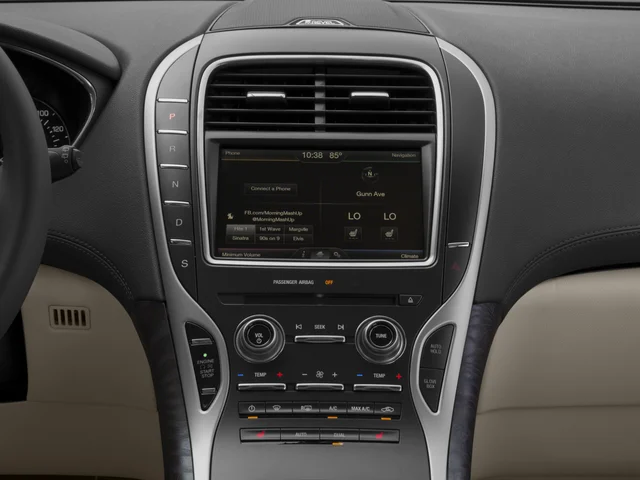 Used 2017 White Lincoln Black Label image 7