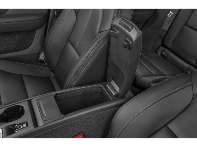 Used 2023 White Volvo B5 Plus Dark Theme image 11