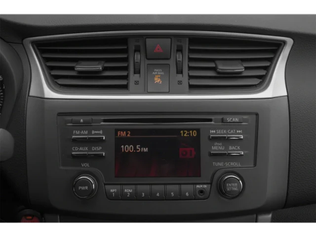Used 2015 Gray Nissan SV image 10