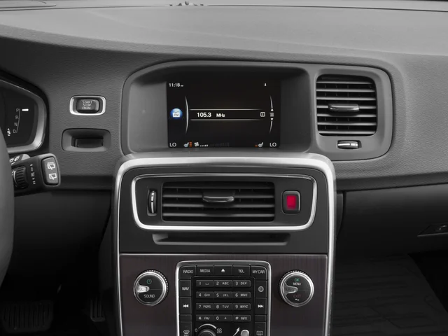 Used 2016 Gray Volvo T5 image 7
