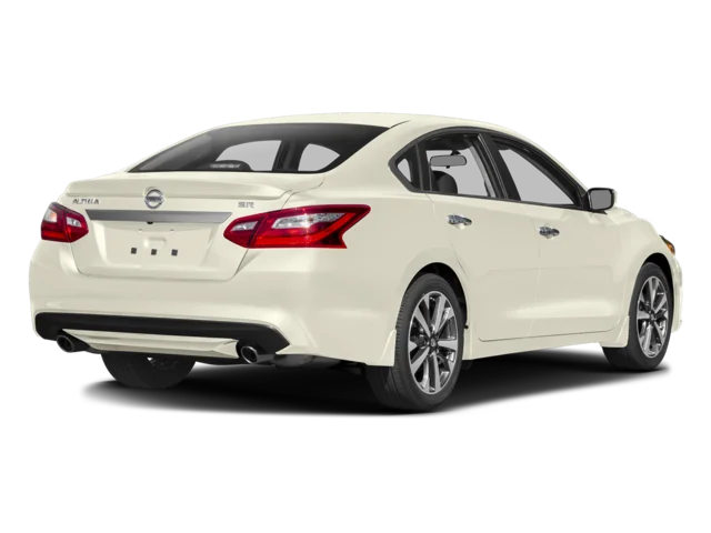 Used 2016 White Nissan 2.5 SR image 3