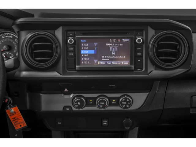 Used 2019 White Toyota SR5 image 7