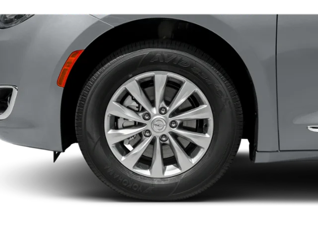 Used 2020 Gray Chrysler Limited image 8