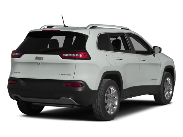 Used 2014  Jeep Latitude image 2
