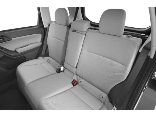 Used 2018 Silver Subaru 2.5i Premium image 11