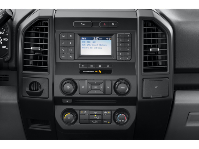 Used 2020 Iconic Silver Metallic Ford XL image 11