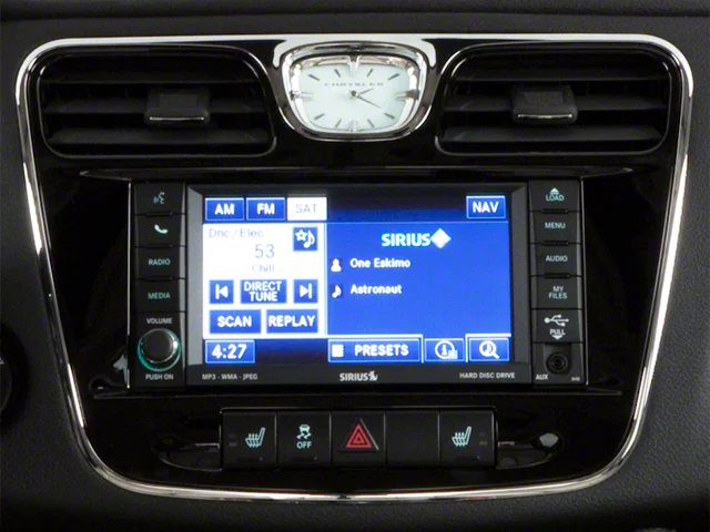 Used 2013 Beige Chrysler Touring image 9